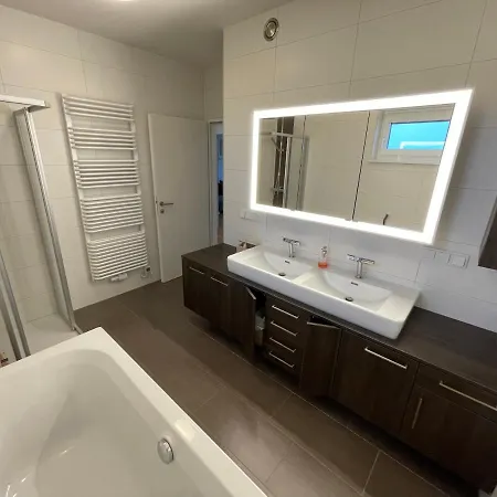 Penthouse Am Radweg Mit Dachterasse Apartamento Waidhofen an der Thaya